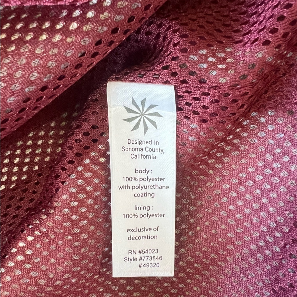 Athleta Women’s Magnetic Closure Long Trench in Magenta, size M - Picture 9 of 12